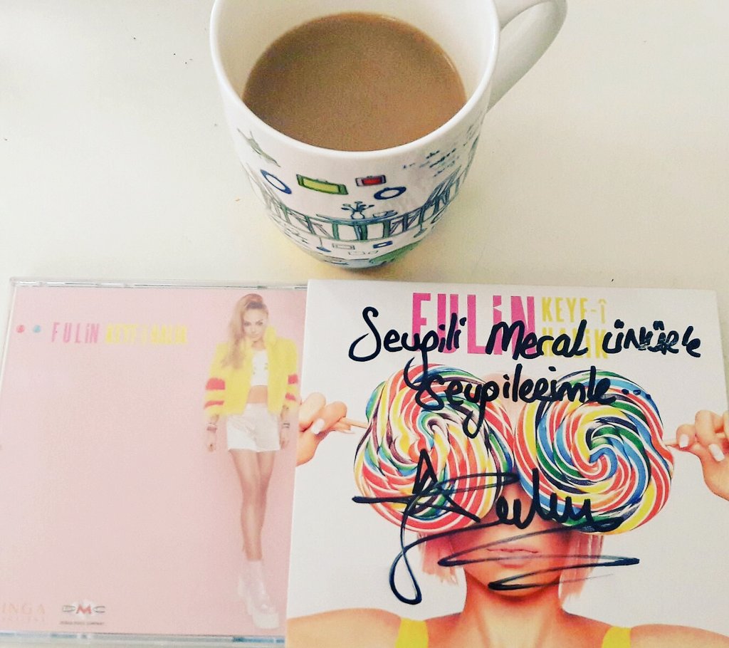 meralunur's tweet photo. Bir yayıncıyı en çok ne mutlu eder? Tek taş değil💍yeni cd😉Teşekkürler @fulinnet 💕🎧📻🎶🎤Bombastik bir şarkı #keyfihalik https://t.co/3wjJlXJyB4