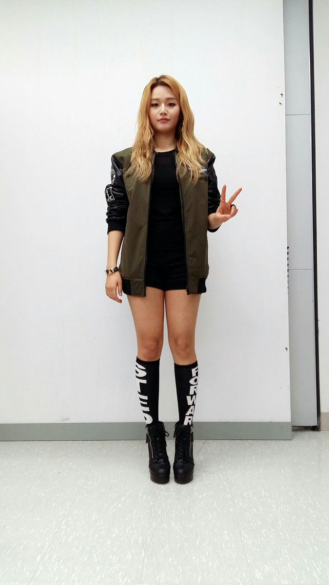 안녕?
곧 만나 !

#THE_SHOW #warm_up_Time ♥