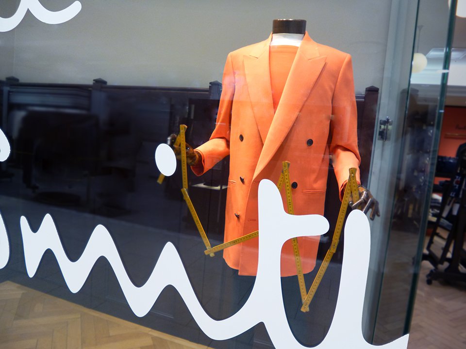 ポール・スミス ジェイアール名古屋タカシマヤ店のウィンドウ