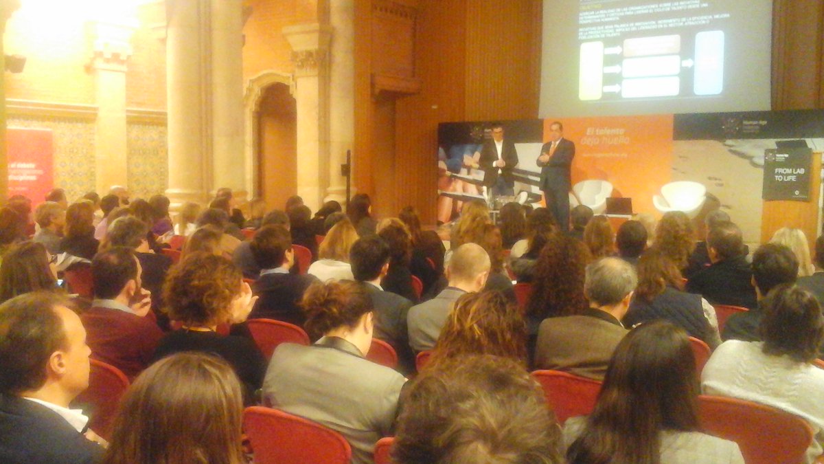 FundacionMPG's tweet image. Convertir un error en fuente de aprendizaje depende de la #actitud. @juancarcubeiro #FromLabToLife