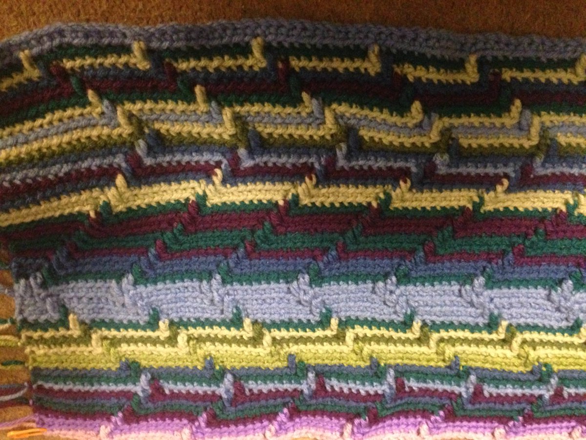 Punchappy1's tweet photo. Blanket coming along https://t.co/U5VoeTHelz