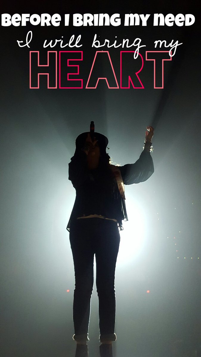 Undrtheseashls's tweet photo. @Lauren_Daigle #First #WinterJam2016 https://t.co/Gu4weIMEov