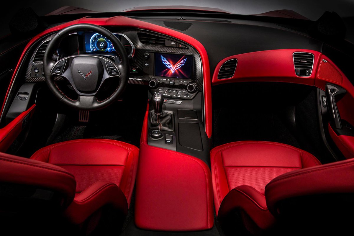 Chevrolet_RUS's tweet photo. С 7-ступенчатой коробкой Active Rev Matching, вы ощутите настоящий гоночный азарт за рулем Corvette Stingray. https://t.co/1gSLMtYpvv