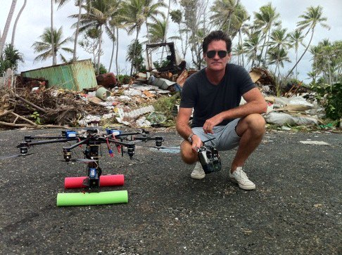 Greenpeace's tweet image. Documentary maker @CraigLeeson hated seeing plastic in the ocean, so he made a film grnpc.org/IgS9g