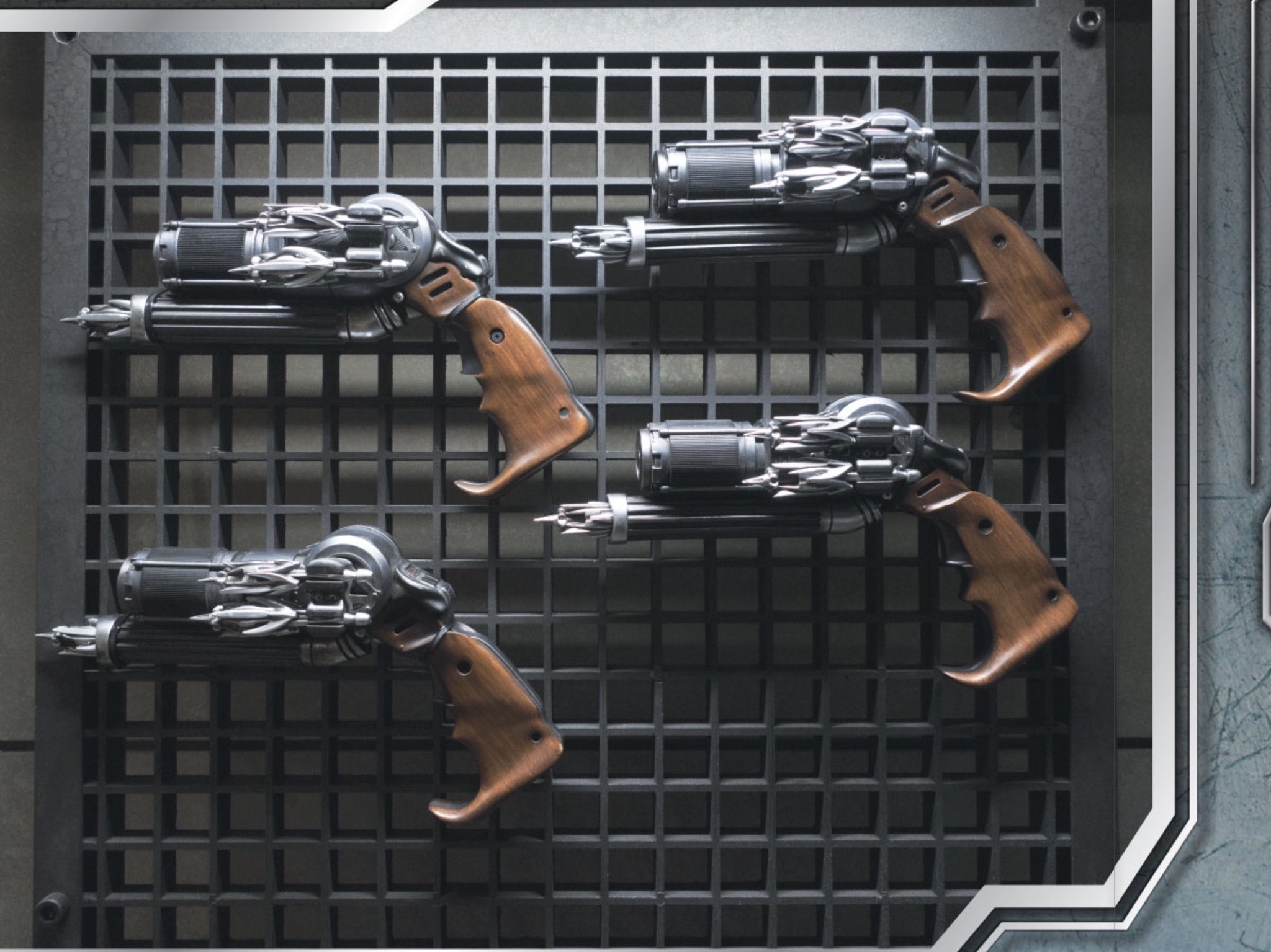 CbUJwSEXIAAJ1r3.jpg:large