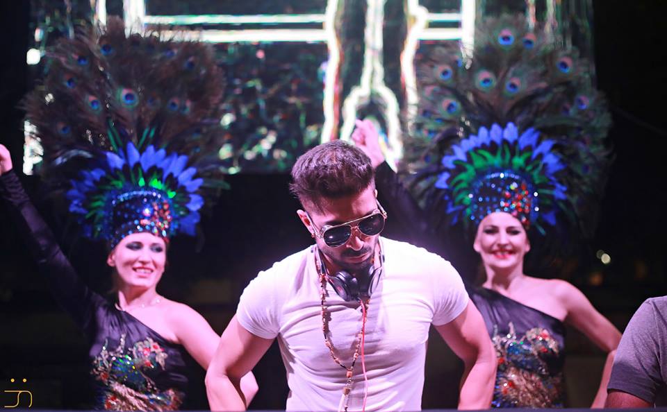 TrilogyMumbai's tweet photo. #TrilogyOut #4thEdition #MrRight @deepeshofficial https://t.co/ahqINjIoSc