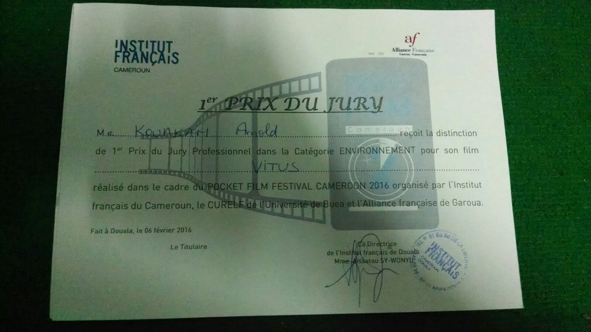 CaravaneCMR's tweet photo. #PocketFilmFestCMR2016 #Caravanier https://t.co/3B4urmCI83
