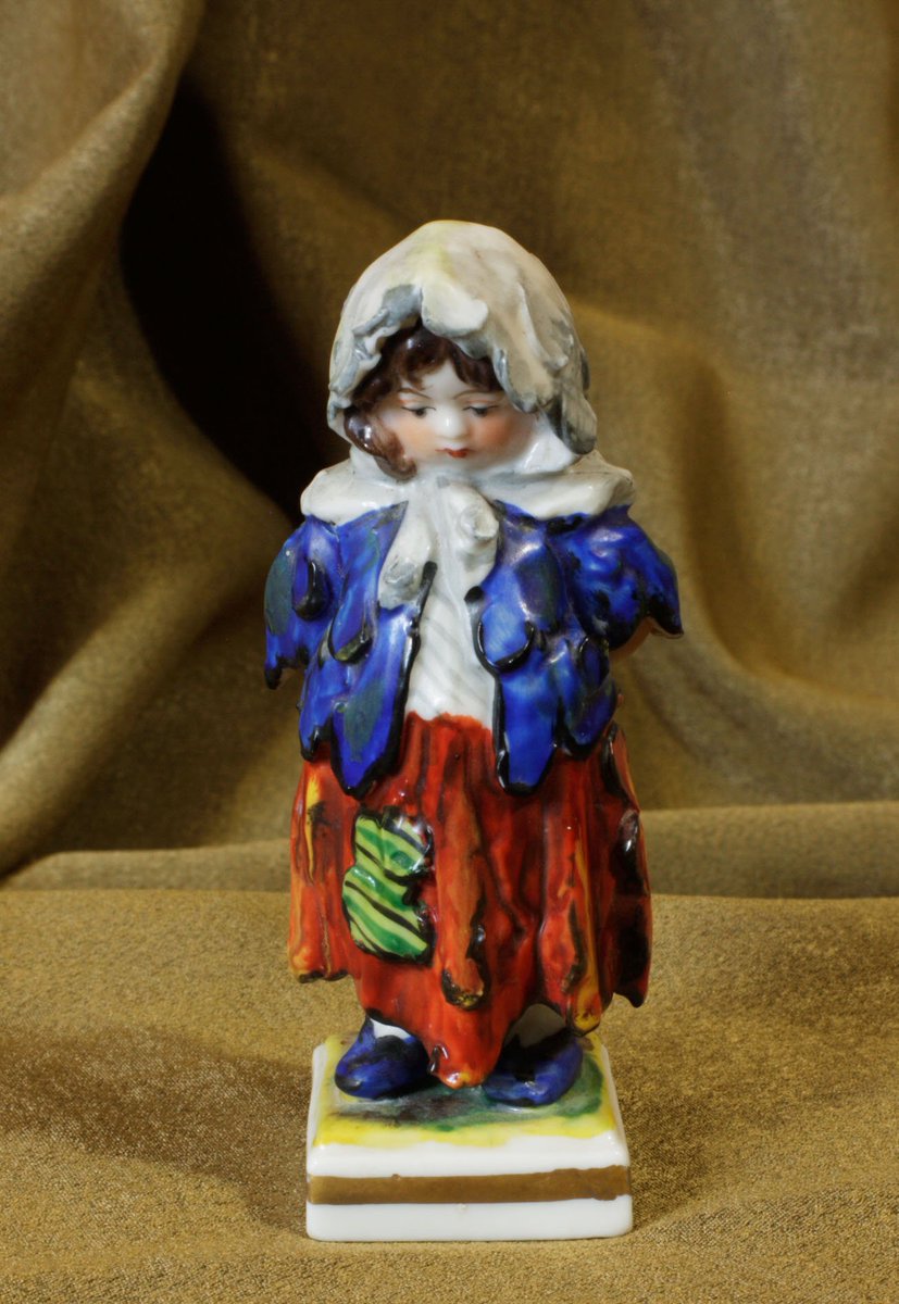 Tread_Softly_2's tweet photo. Capodimonte Porcelain https://t.co/jAcIbejhmA Little Beggar Girl, Marked "Foreign" #fineart #crafts #Neaple #Italy https://t.co/c94TaYHToG
