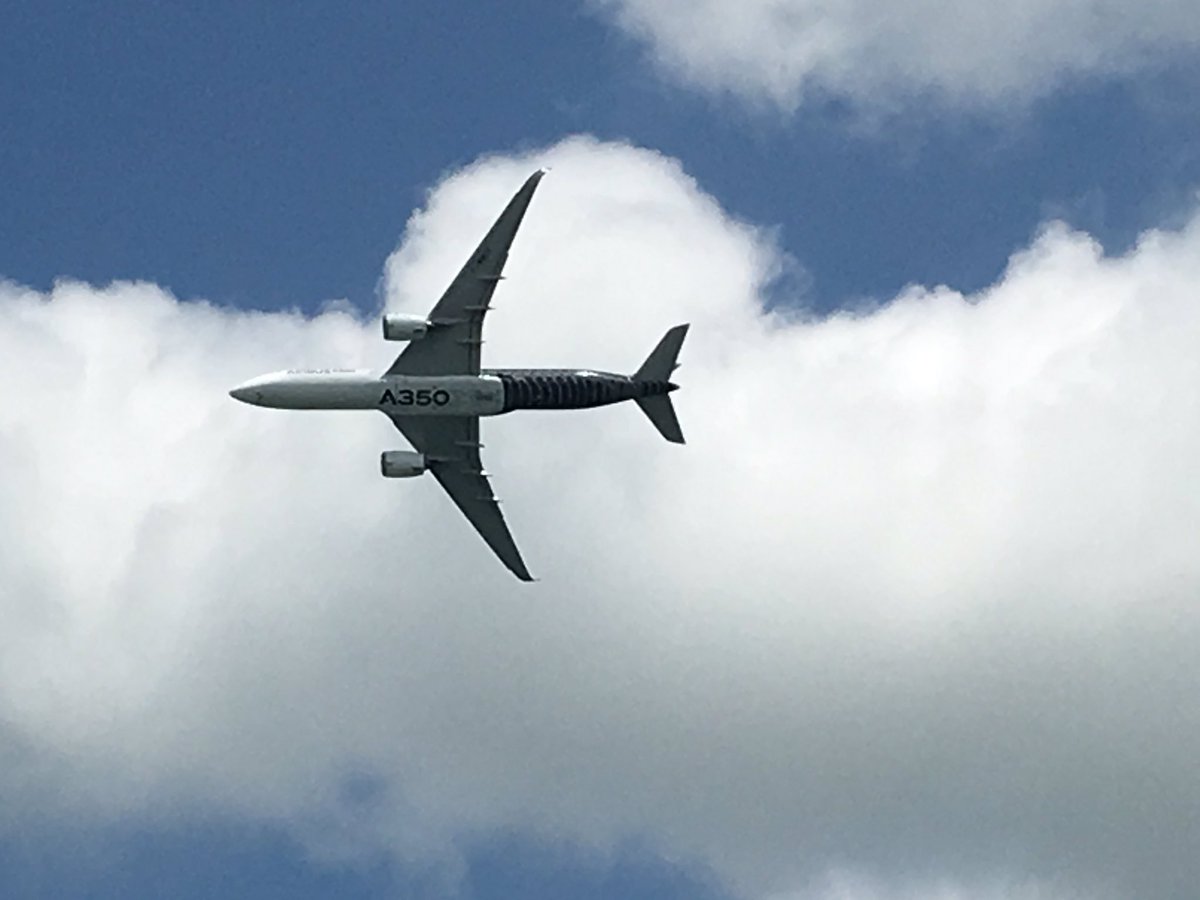 BalformLtd's tweet photo. Impressive A350 display #SingaporeAirshow #graceful #aviation #effortless https://t.co/ySFyftbm7s