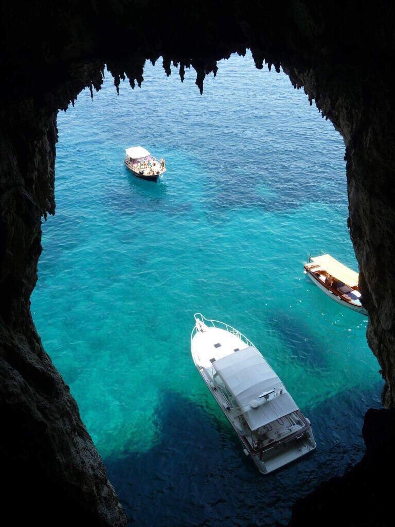 CollegeAppareI's tweet photo. take me here 😍 https://t.co/Cf8EGEoTYY