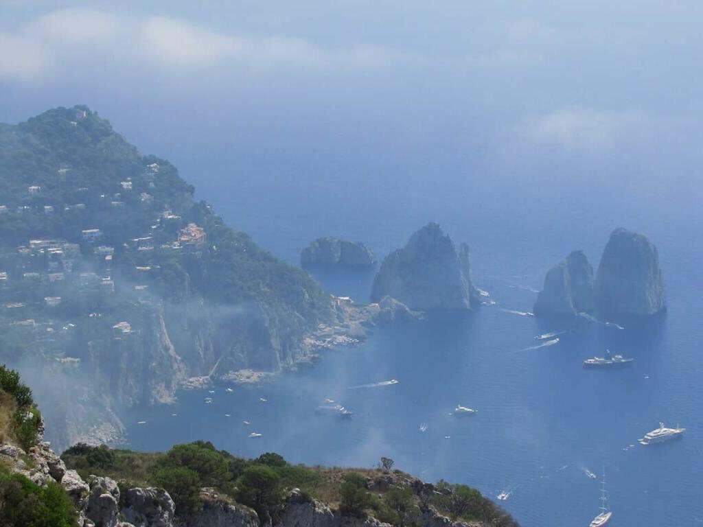 CollegeAppareI's tweet photo. take me here 😍 https://t.co/Cf8EGEoTYY