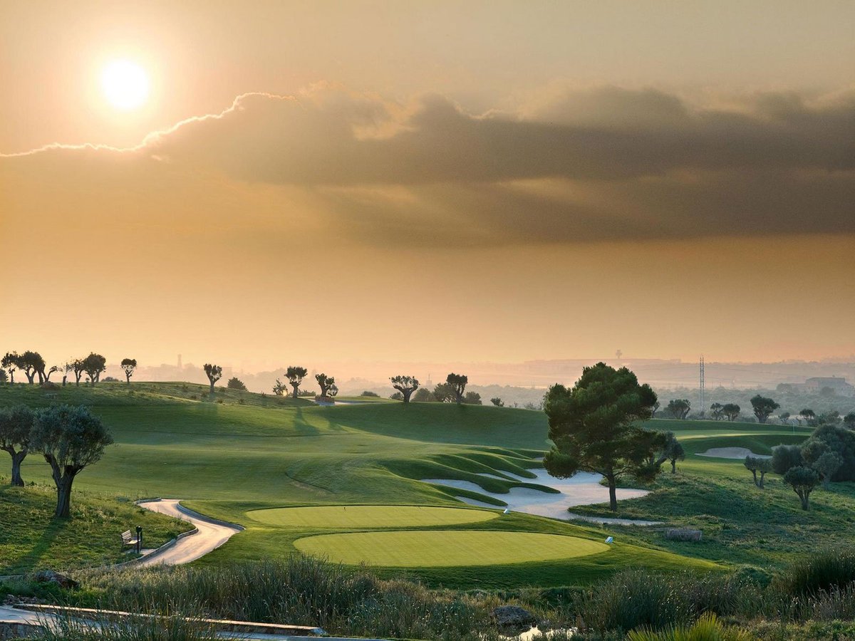 ErnestoCSchultz's tweet image. piccavey: RT HiltonMallorca: We are the perfect location for a full week of #Golf in #Mallorca,with 3 golf courses…