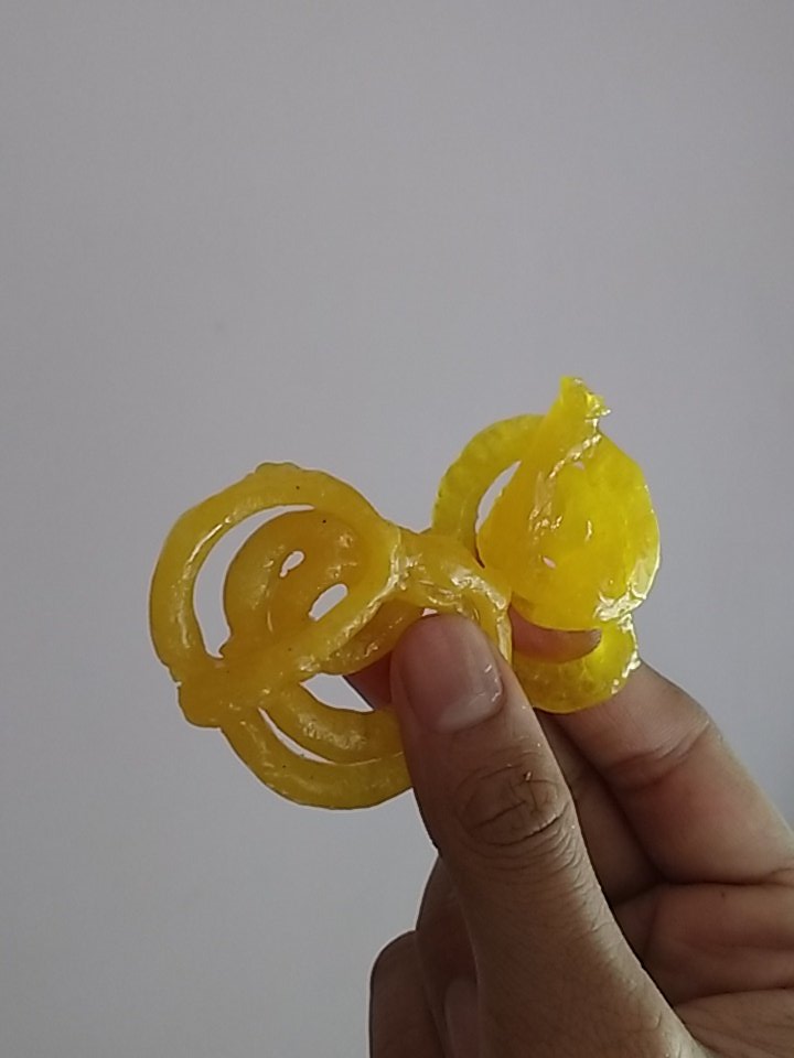 letsfreeoursoul's tweet photo. Happinesses is jalebi #thebest #foodie #twistedgold https://t.co/2xMx8drjn9