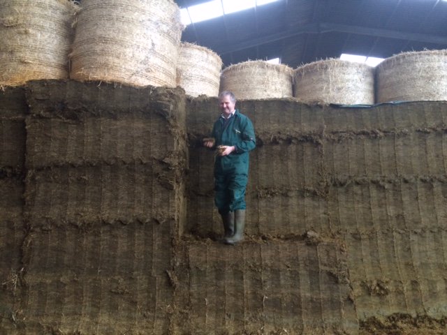 LallemandUK_IRL's tweet photo. A happy customer with his waste free #silage15, now is the time to look at getting the best #silage16 https://t.co/ycMN73B8uS