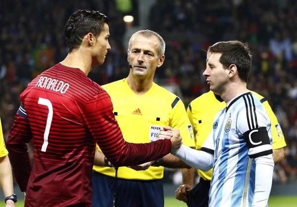 BigwigElijah's tweet photo. Who
Is 
The
Best
#Hero #Legend #SoccerGenius 
Between
Ronaldo #CR7
And
Messi #LM10 https://t.co/eYe97XHhSo