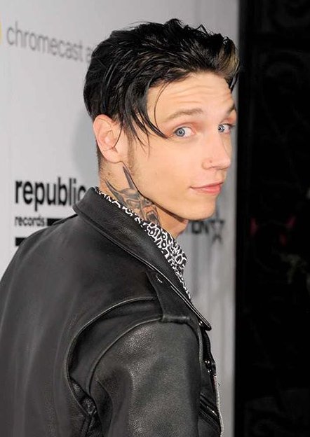 Andy Biersack Italy On Twitter New Photos Of Andy Attending The