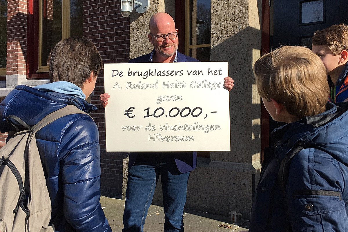 Opbrengst lessenmarathon naar vluchtelingenopvang Crailo.
arhc.gsf.nl/home/nieuws/48…