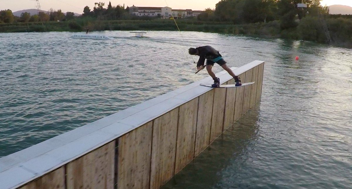 guillaumeduflot's tweet photo. Les 4/5 juin prochain, à St leu, quai Bélu, compétition de wakeboard organisé par @amienscablepark @AmiensMetropole https://t.co/88hydi2VWg