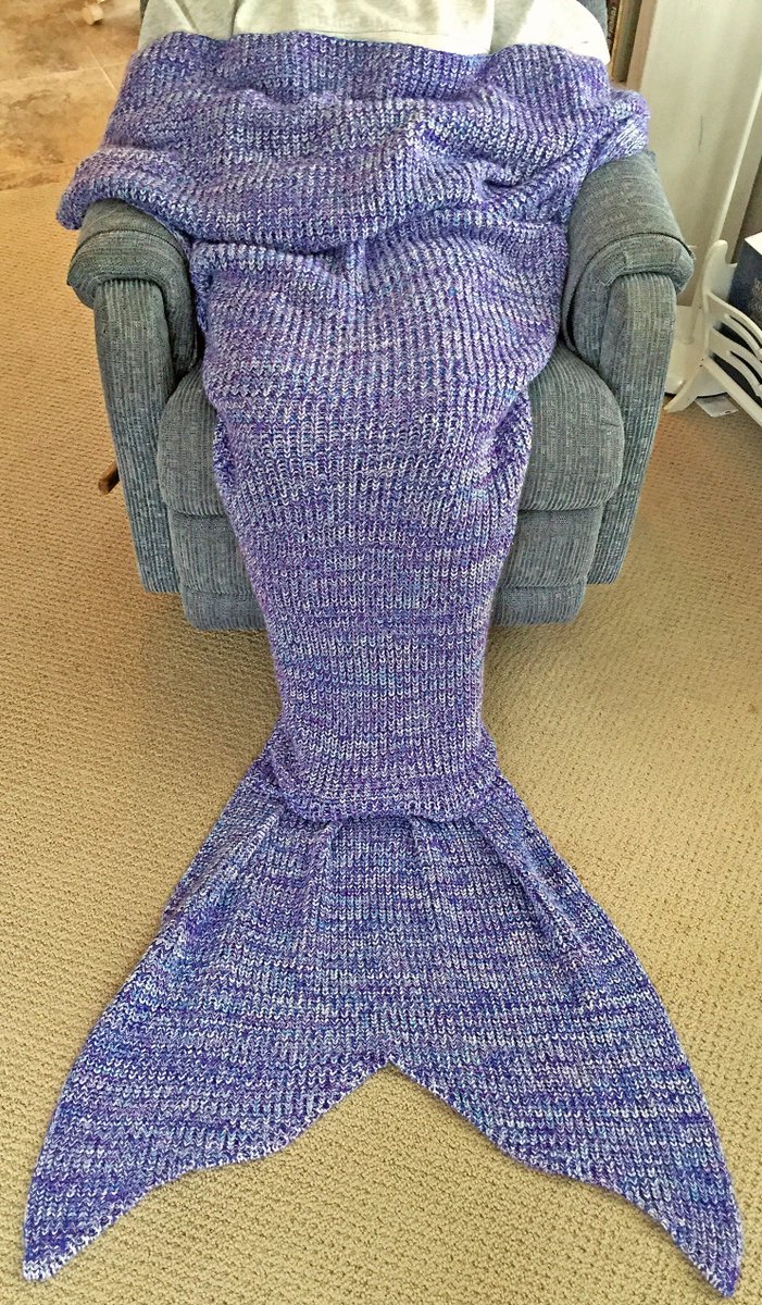 Is it really snuggling if you're not in an adult sized mermaid tail blanket? #realquestions mermaidblanket.com/products/merma…