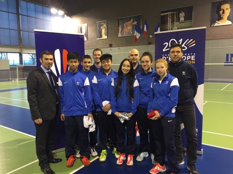 FFBaD's tweet photo. Remise de maillot par @RichardRemaud aux minimes qui disputeront les #EU15C ! Bonne chance ร eux ! https://t.co/vJwF7NjXzO