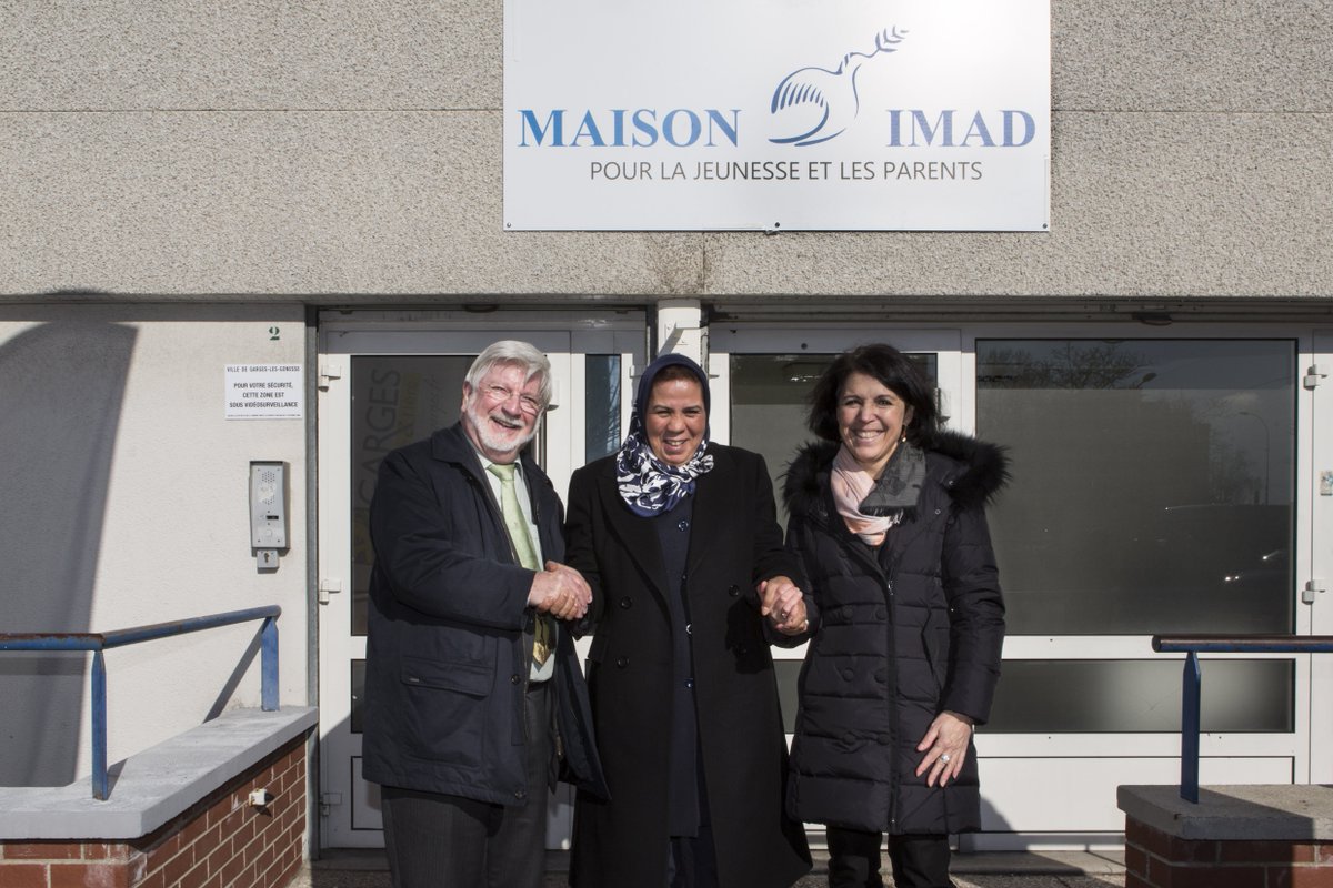 BFMTV's tweet photo. Latifa Ibn Zaiten inaugure son centre contre la radicalisation https://t.co/hCBa03HjVU https://t.co/Bfw0sPCQkl