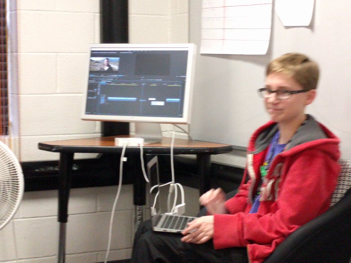 srlnthc's tweet photo. Editing Workshops! @reportinglabs @Janelle @DanaeBoyd https://t.co/yRW4AX0K71
