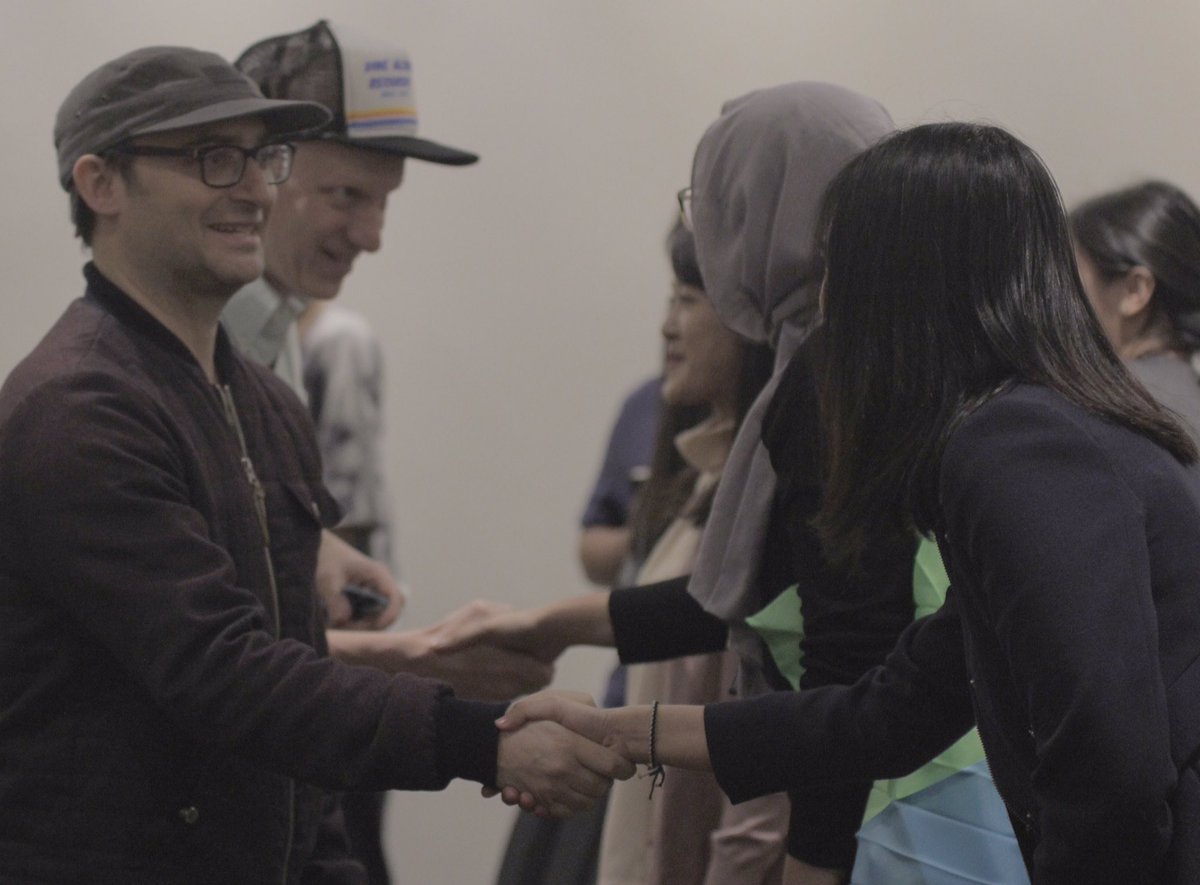 Photos from the meet and greet session with @youarestars are now up on facebook.com/prasvana. #starsjkt #noilasia