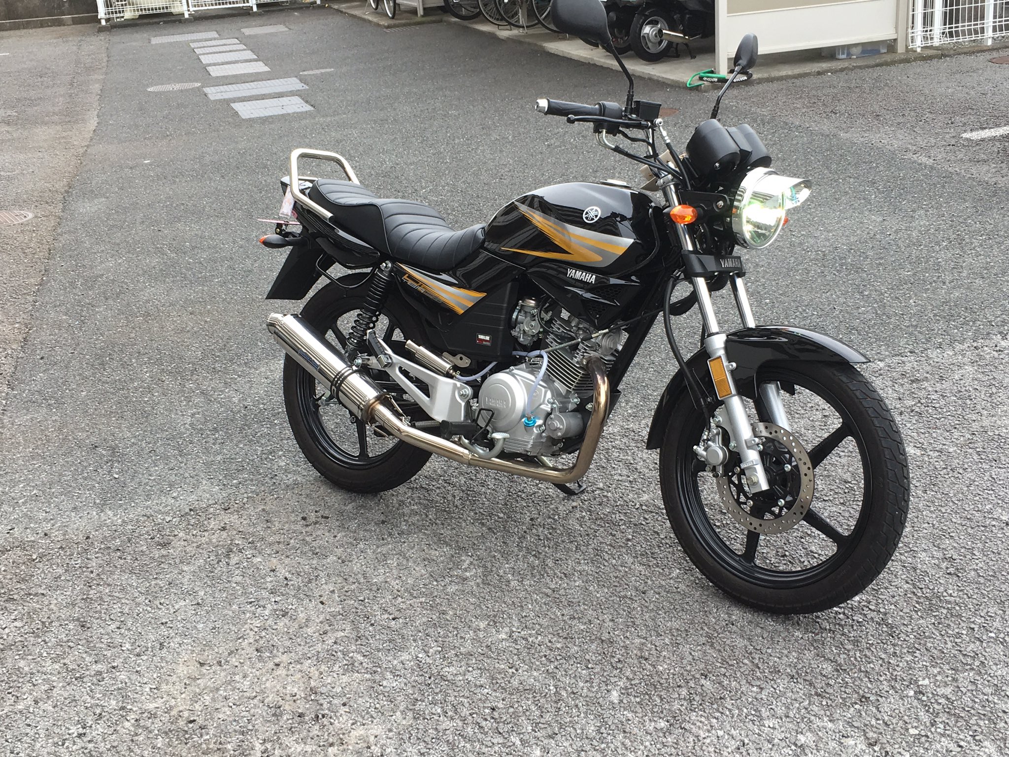 特上美品 YBR125 タックロール | www.dhzeneiskola.hu