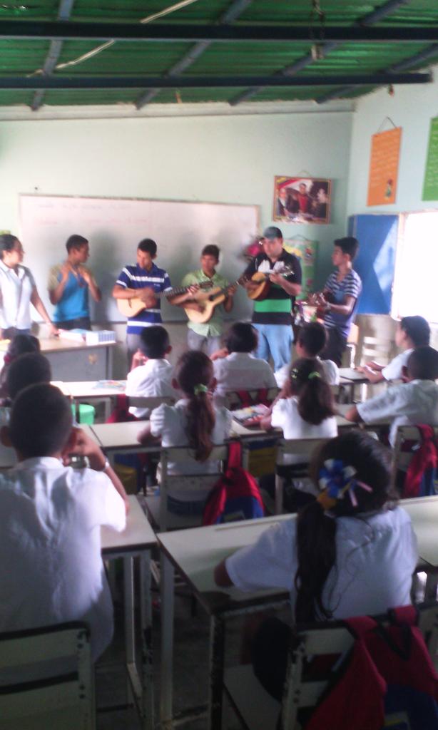 <a href="/PSBzaraza/">PSBzaraza</a> Celebra 41Aniversario del <a href="/elsistema/">El Sistema</a> con nuestr<a href="/s/">『S』</a> niñ@s en la Esc FC4 TACALITO <a href="/NucleoZaraza/">NÚCLEO ZARAZA</a>