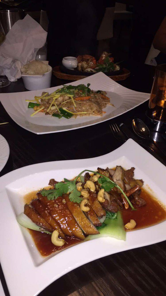 StefJacTay's tweet photo. Beautiful food at @ChaophrayaThai Leeds 😍👌 same about the service though on Valentine's afternoon https://t.co/VkImypBUGO