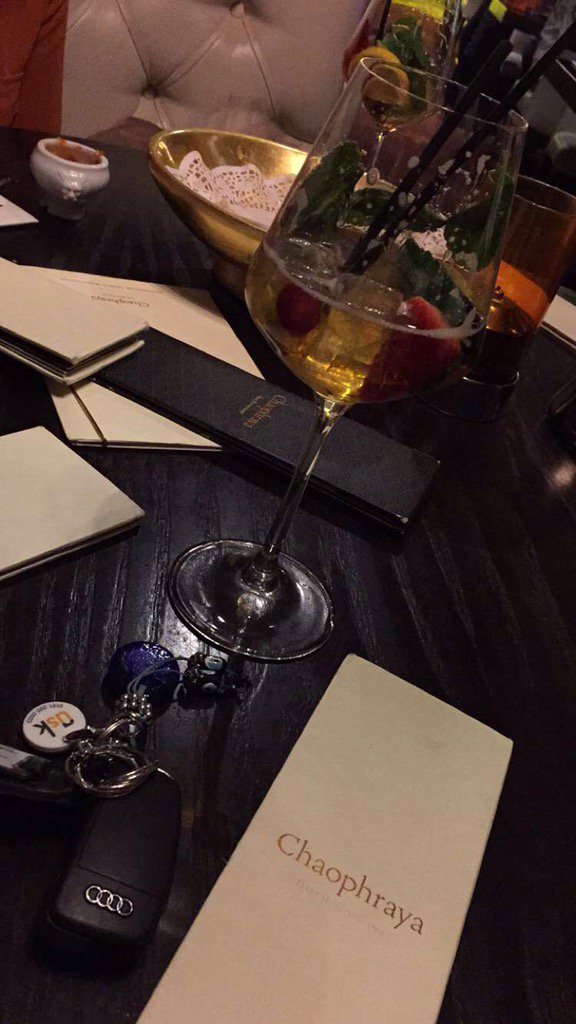 StefJacTay's tweet photo. Beautiful food at @ChaophrayaThai Leeds 😍👌 same about the service though on Valentine's afternoon https://t.co/VkImypBUGO