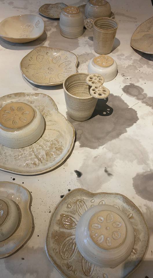 pmqhkdesign's tweet photo. #Amazing #Art! Making lotus root designs at #FlowPlusLiving. Unique design at #PMQHK https://t.co/cV1KkQBxBc