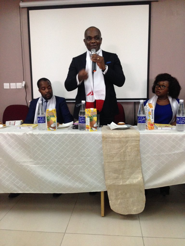Dee_Longz's tweet photo. Mr. Henry Obih reading his section in the book @ukidare @poise_gfa #40FirstJobsBookReading https://t.co/JOa9k0Qmwv