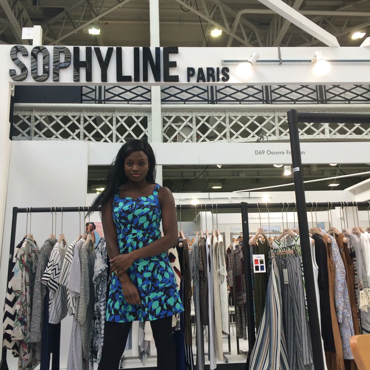 VanityAfro's tweet photo. Cute dress from Sophyline Paris @PureLondonShow 👗 #Sophyline #fashion #PureLondon https://t.co/mFi3fouiYl
