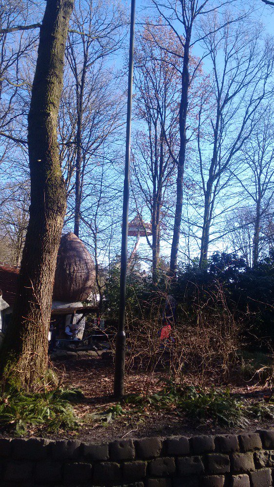 Amberkyou's tweet photo. Pagode in de lucht gespot #efteling https://t.co/qbKAf2GCIT