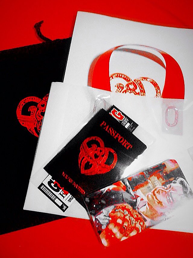 GTOPonly's tweet photo. We selling this package for overseas fan :)

takeout bag w2000
pamphlet w1000
clear file w1000
cardtec set w8000 https://t.co/Lhdn1YzqxX