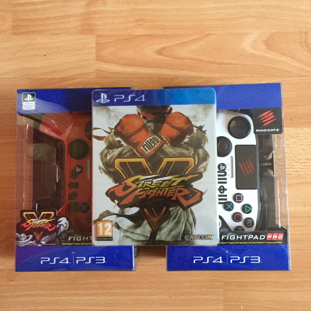 Benru929's tweet photo. Who wants to get Knocked Out by me #Hadoken #StreetFighterV #FightPadPro thanks @MadCatz #Capcom @StreetFighter #PS4 https://t.co/Y7DWDhvbPe