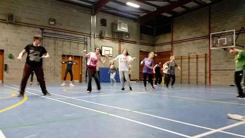 DanceUL's tweet photo. Some pictures from our fantastic hip hop class last night with Rachel Sheil! =D #danceul #ulwolves #ULtimatedancefam https://t.co/mJEIIxFzd1