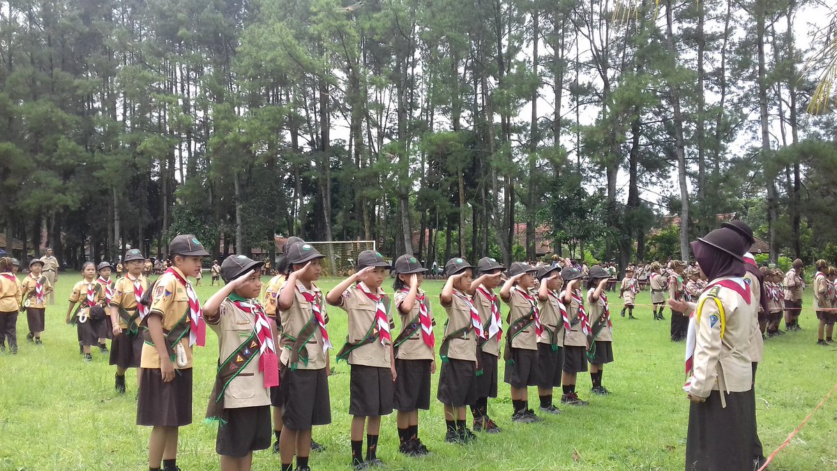 Anischa_GPH's tweet photo. Pesta siaga yang menyebabkan jari jemari keju-keju ^-^. Salam PRAMUKA https://t.co/yidzWjdzT6