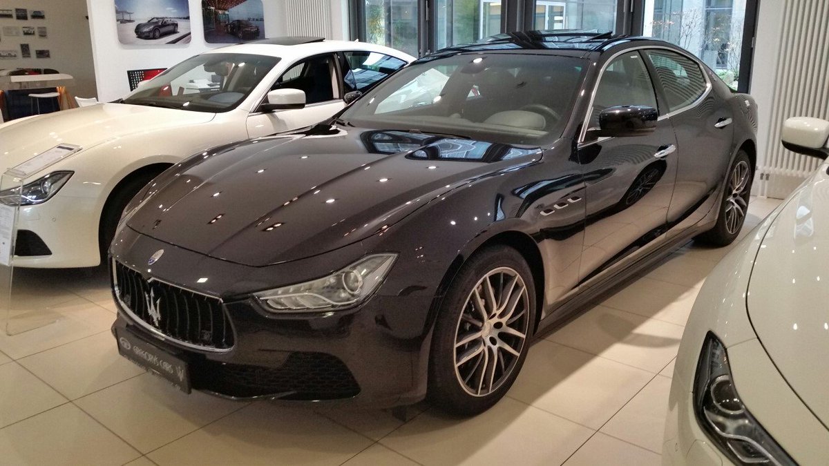 Maserati Ghibli Diesel Premium available <a href="/gregorys_cars/">Gregory's Cars</a>