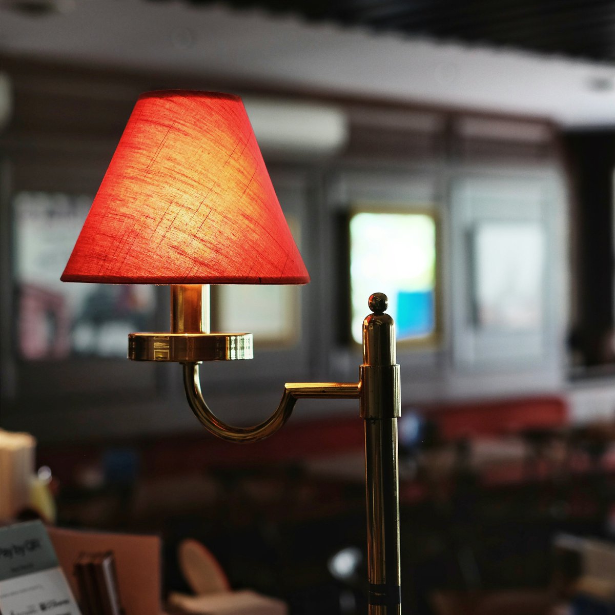 OhLaLa_ID's tweet photo. If you notice,we have this red lamp in most of our stores. One thing for sure if you see this thing,its #OHLALAid ! https://t.co/LphoVWWQR6