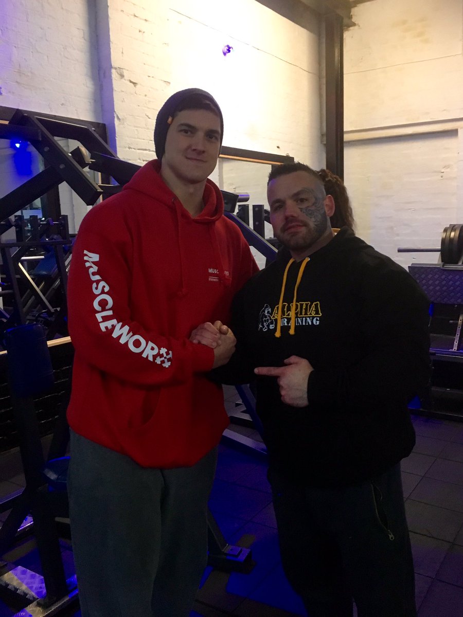 musclew1's tweet photo. This man is unreal @Maximus_Lambus @edwardsmart40 https://t.co/U6B9YAc0kV