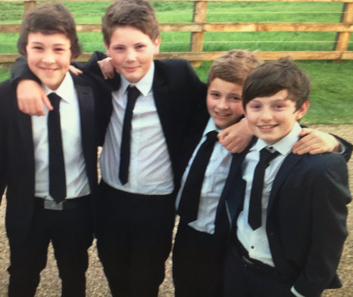 NickBell_10's tweet photo. Town last weekend @JamesWayne99 @jamesbeckwith23 @MiloCalder https://t.co/qFlcqa32Ck