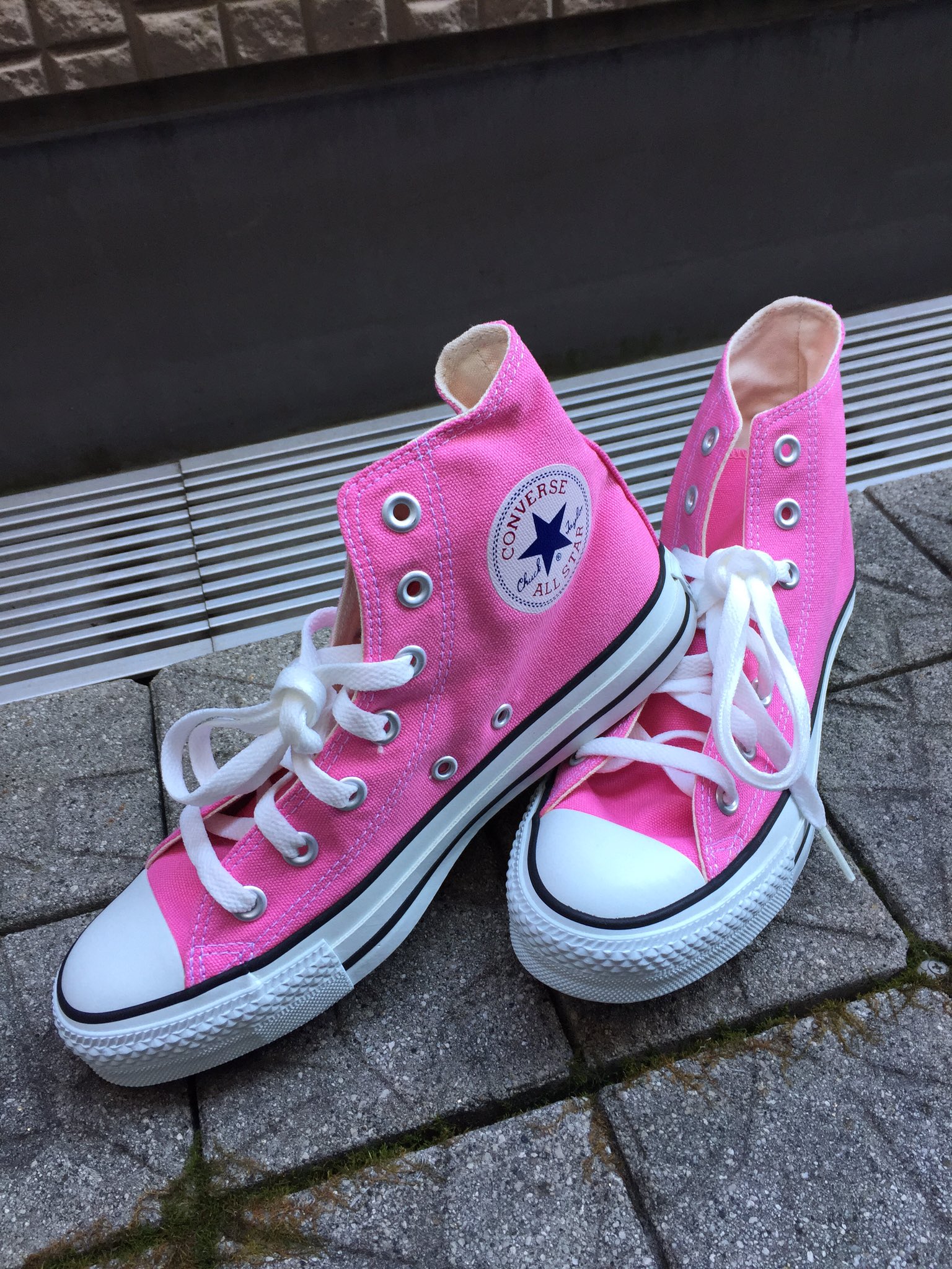 ぱんちとぱーま コンバースピンクをベビーピンクへ脱色 無加工だけどいい色になった やたー Converse コンバース 脱色 お洒落さんと繋がりたい おしゃれさんと繋がりたい T Co Ssnr5wdhxg Twitter
