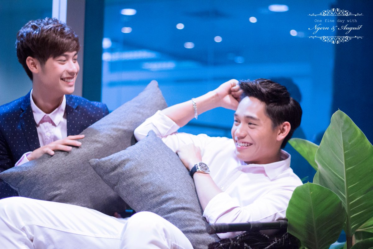 ngagchannel's tweet photo. ดีส อิส อะ วออออออออออออออออ ( •̀ω•́ )σ 
#OnefinedaywithNgAg 
#ทีมเงินออกัส https://t.co/wrOANApysD