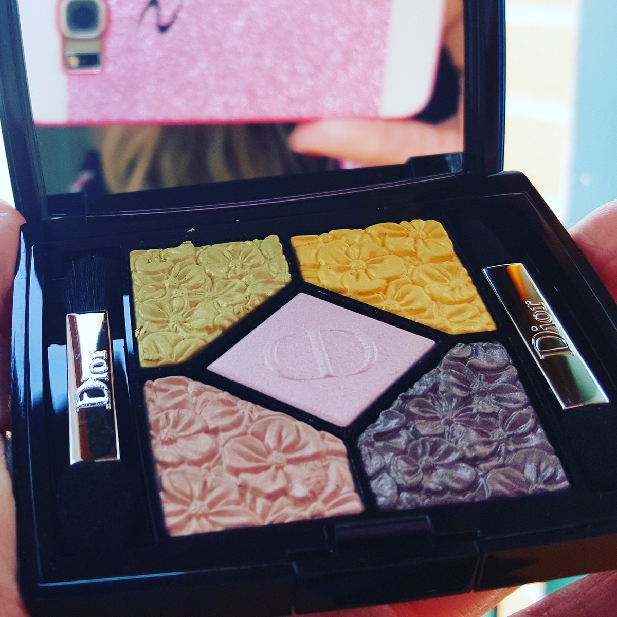 senzashopping's tweet photo. La primavera non è primavera se non arriva troppo presto 🌸🌸🌸 #makeup #itdior #LowerPower #senzashoppingnonsostare https://t.co/QPxjM3pC3Q