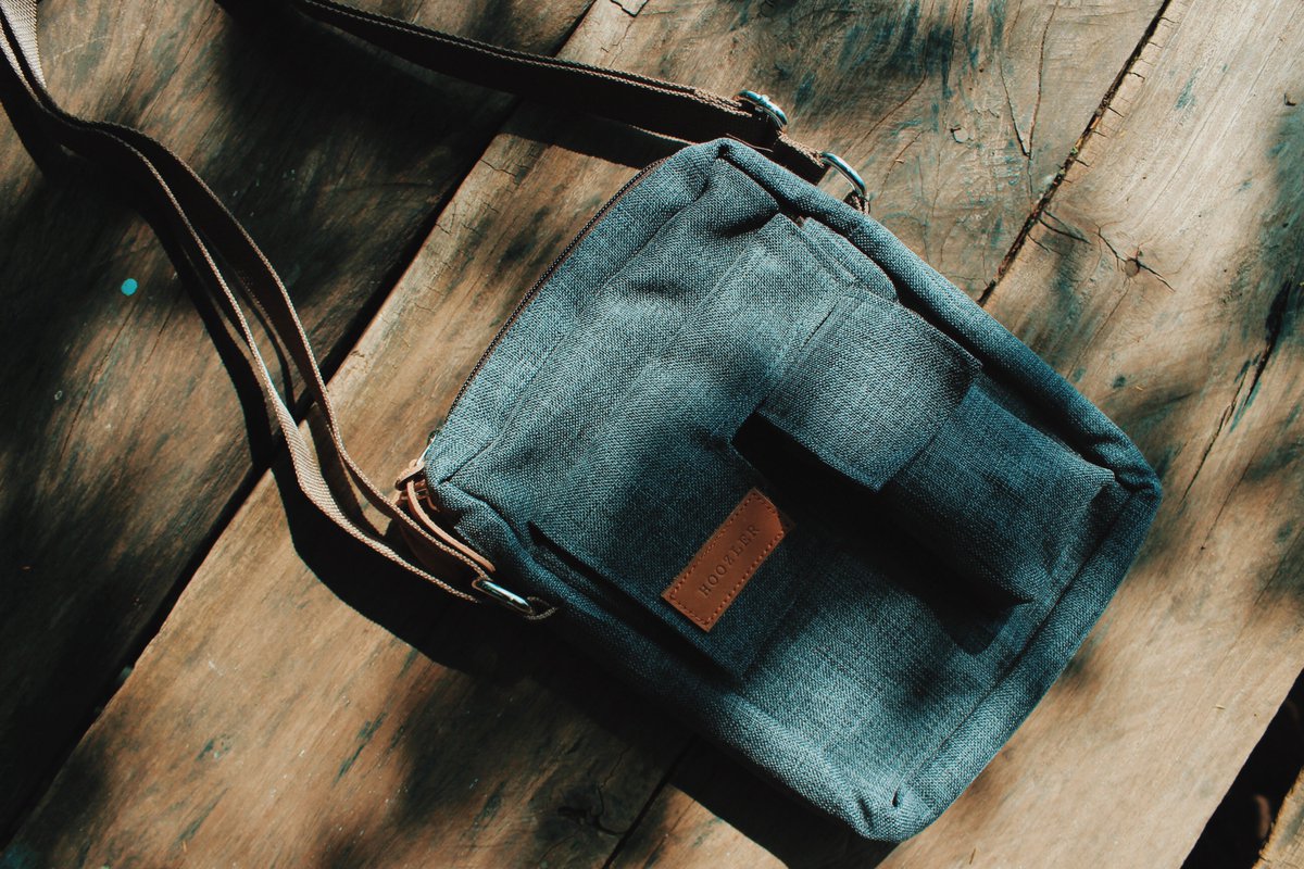 brookervry's tweet photo. Vim Bag Canvas Shade Grey by Hoozler
IDR 135K
Available Color :
Black, Caramel, Dark Brown, Grey &amp; Navy https://t.co/y7QkgBhIID