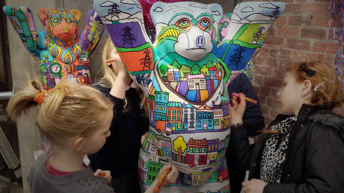 FancyFeatures's tweet photo. Creative 3D colouring art with @UtilitaEnergy #LightboxProject in #Glasgow today! #events #experiential #eventsprofs https://t.co/9eJTLPPnBk