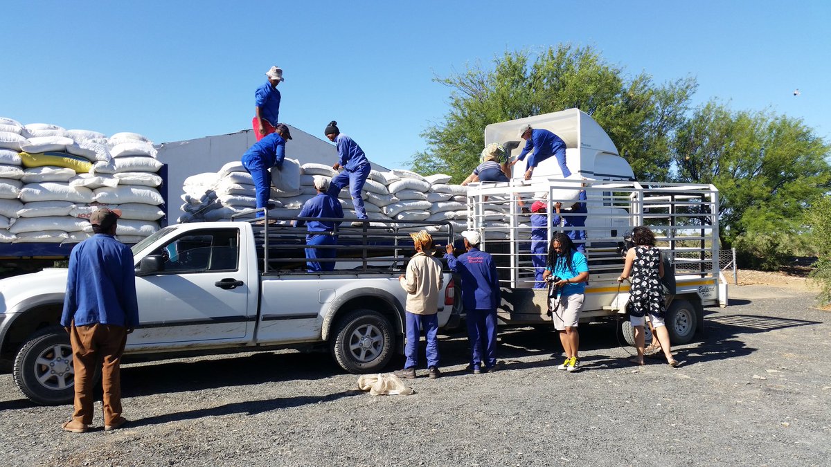 karienb11's tweet photo. @Tygerberg104fm @Die_Burger @carteblanchetv @PicknPay @MANTruckBusSA #ProjekSOS100 #CarnarvonBoere #35TonGenadeHoop https://t.co/4Im8Fd1HBe