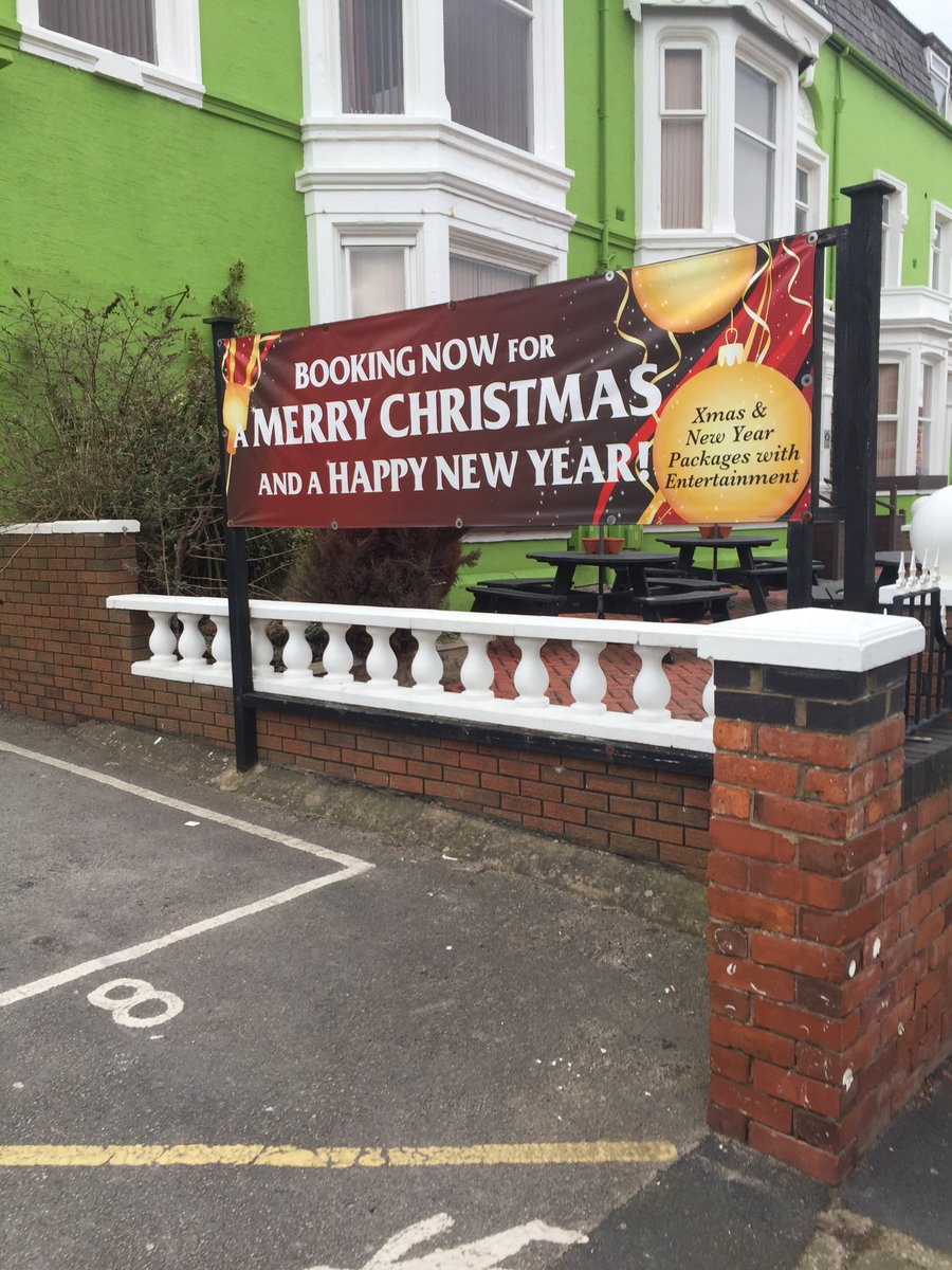 mattashby27's tweet photo. @dresserman :) #keepingxmasgoing https://t.co/lcn2JnsvO2